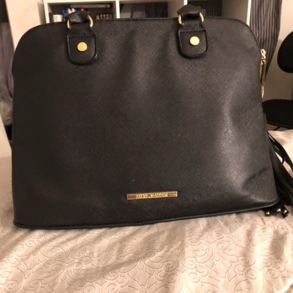Black Steve Madden purse